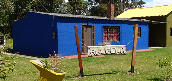 Casa: con mayúscula de nombre propio - Casas en el Este