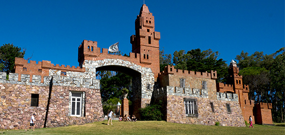 castillo-pitamiglio-las-flores-cu.jpg