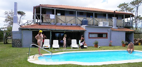 Resultado de imagen para hotel nudista el refugio, uruguay