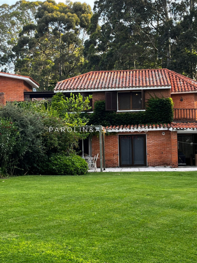 Casa en Venta de 3 Dormitorios ubicada en Rincón del Indio, Punta del este