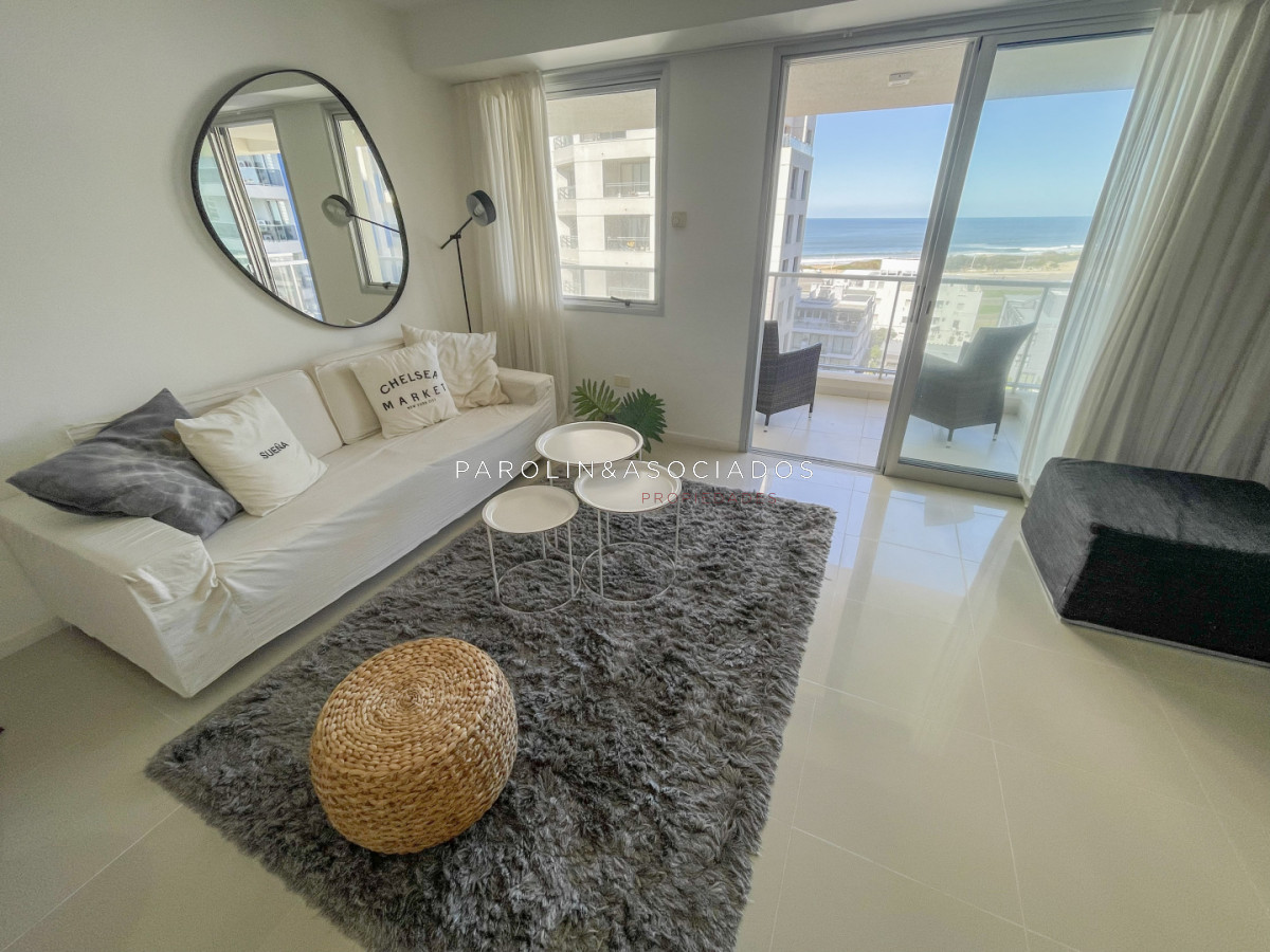 Exclusivo departamento en Arenas del Mar con vista al Mar.