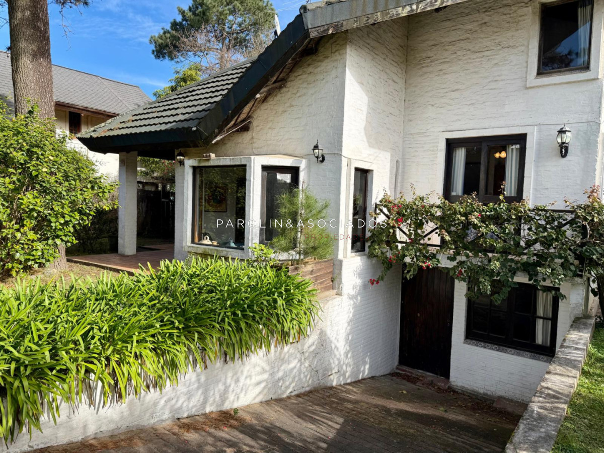 Departamento en venta con baja de precio en Pinares