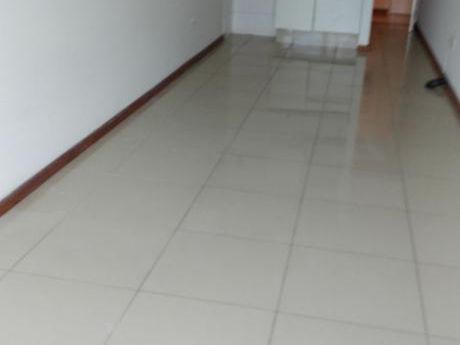Alquiler Apto Monomabiente Frente A Mdeo Shopping
