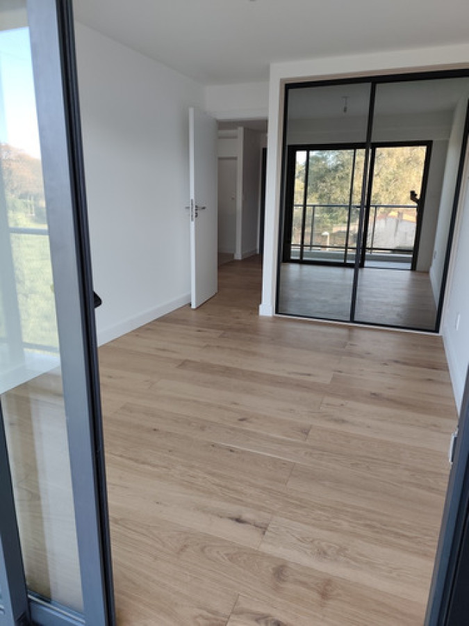 Apartamento Semiamueblado De 1 Dormitorio Con Balcón y Garaje · Foto 11
