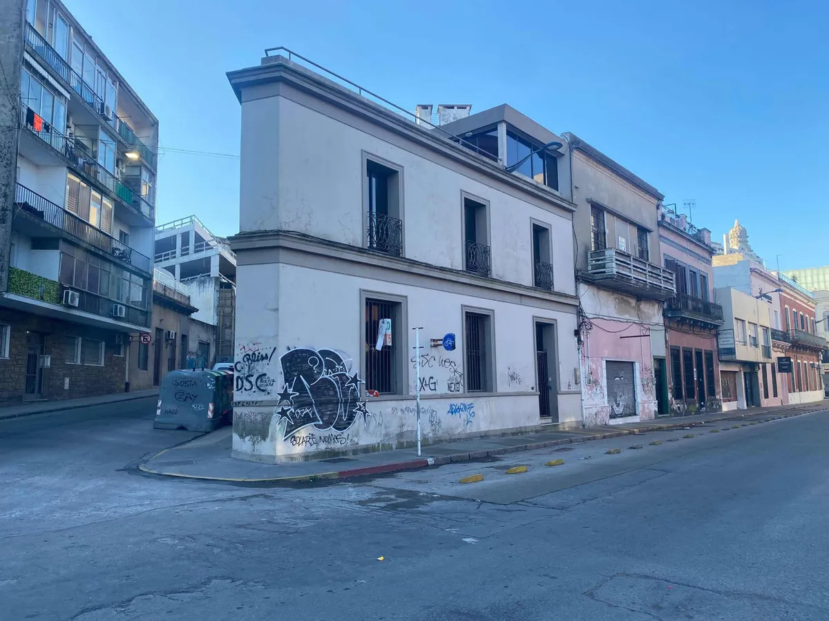 Alquiler Oficina En Ciudad Vieja · Foto 2