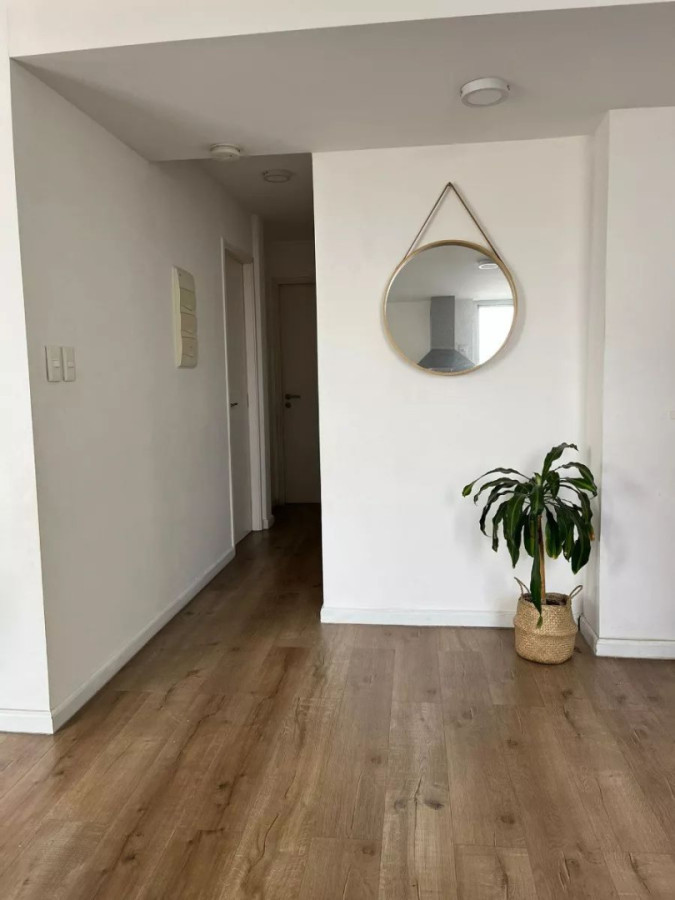 Alquiler De Apartamento 2 dormitorios Terraza Amplia Con Parrillero Individual Impecable En Tres Cruces · Foto 7