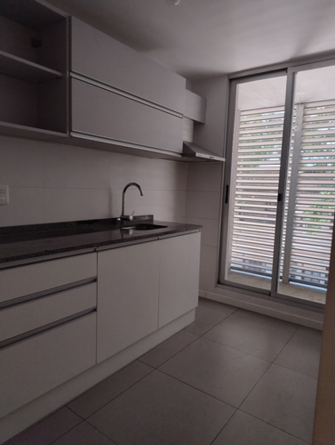 Alquilo apartamento centro con 2 dormitorios · Foto 4