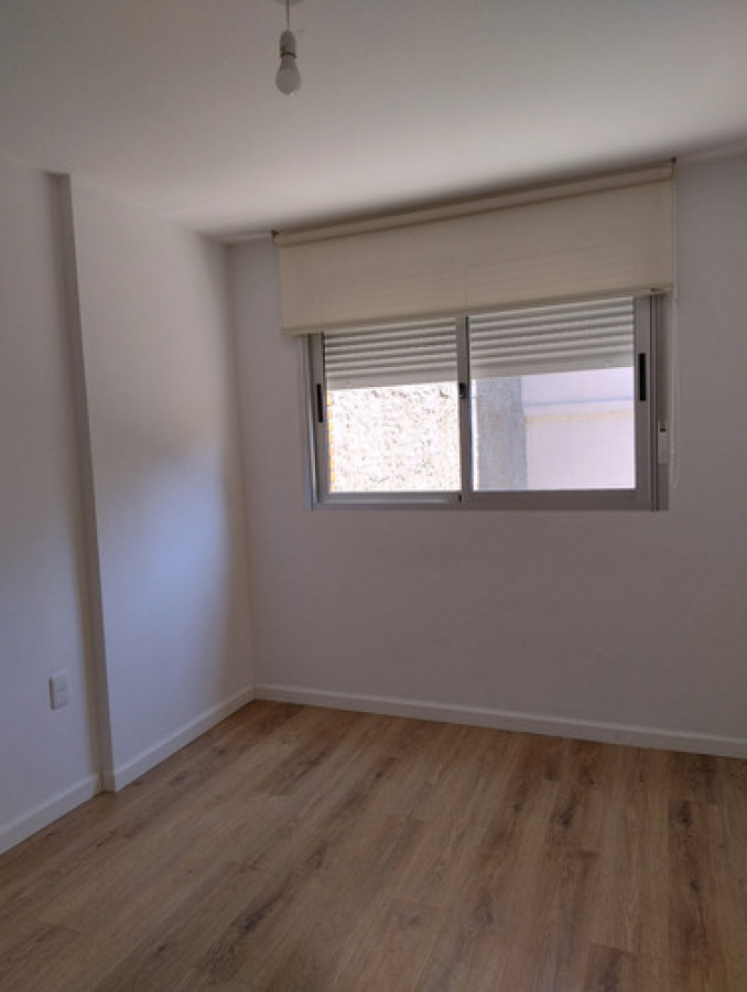Alquilo apartamento centro con 2 dormitorios · Foto 9