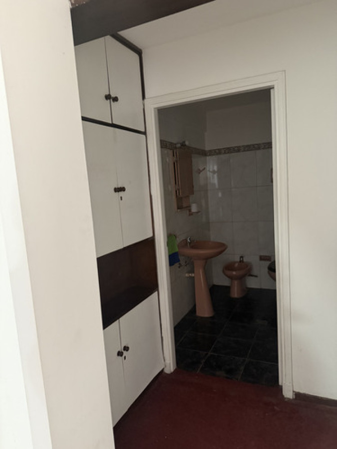 Edificio De Nivel Con Porteria, 2 Ascensores, Puerta De Ingreso Electronica, Limpieza De Espacios Comunes, Construccion Excelente, 3 Unidades Por Piso. · Foto 7