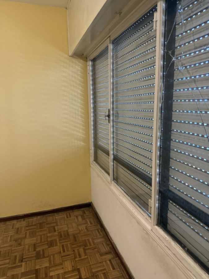 Edificio De Nivel Con Porteria, 2 Ascensores, Puerta De Ingreso Electronica, Limpieza De Espacios Comunes, Construccion Excelente, 3 Unidades Por Piso. · Foto 4