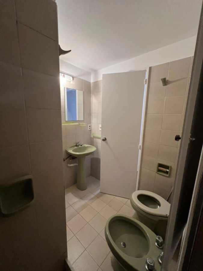 ALQUILER APARTAMENTO DE UN DORMITORIO EN CORDÓN · Foto 9