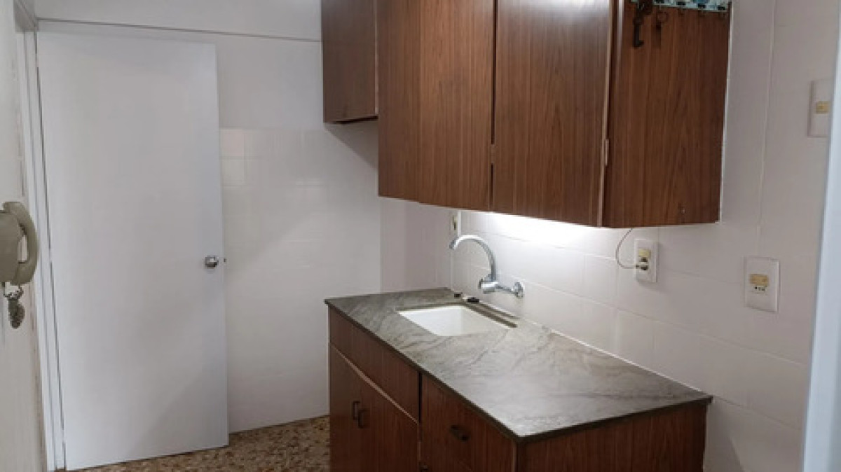 Alquiler Apartamento 2 Dormitorios Luminoso Y Seguro Centro · Foto 9