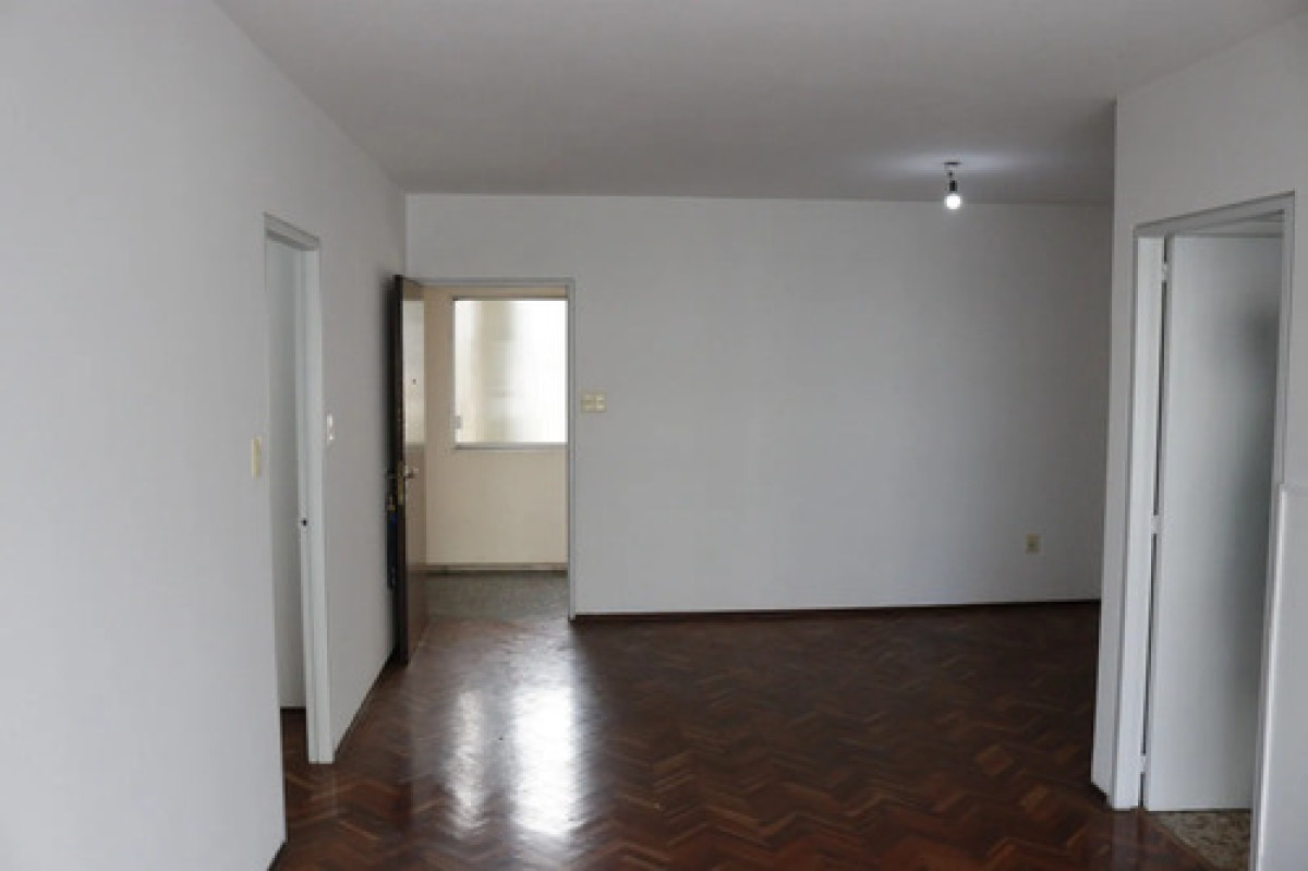 Alquiler Apartamento 2 Dormitorios Luminoso Y Seguro Centro · Foto 2