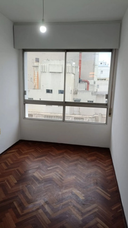 Alquiler Apartamento 2 Dormitorios Luminoso Y Seguro Centro · Foto 12