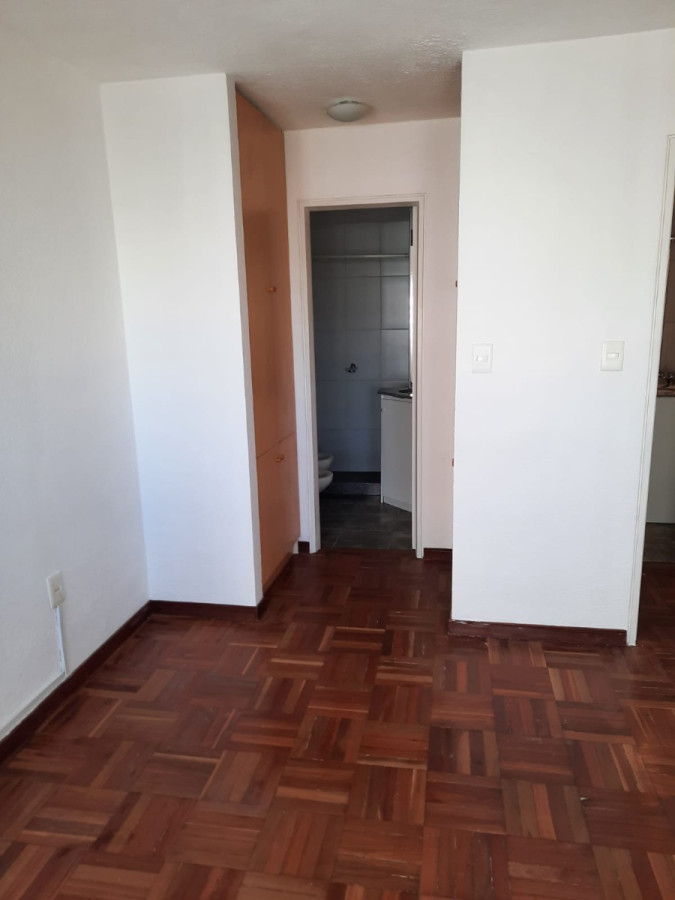 Alquiler de apartamento 2 dormitorios en Tres Cruces · Foto 4