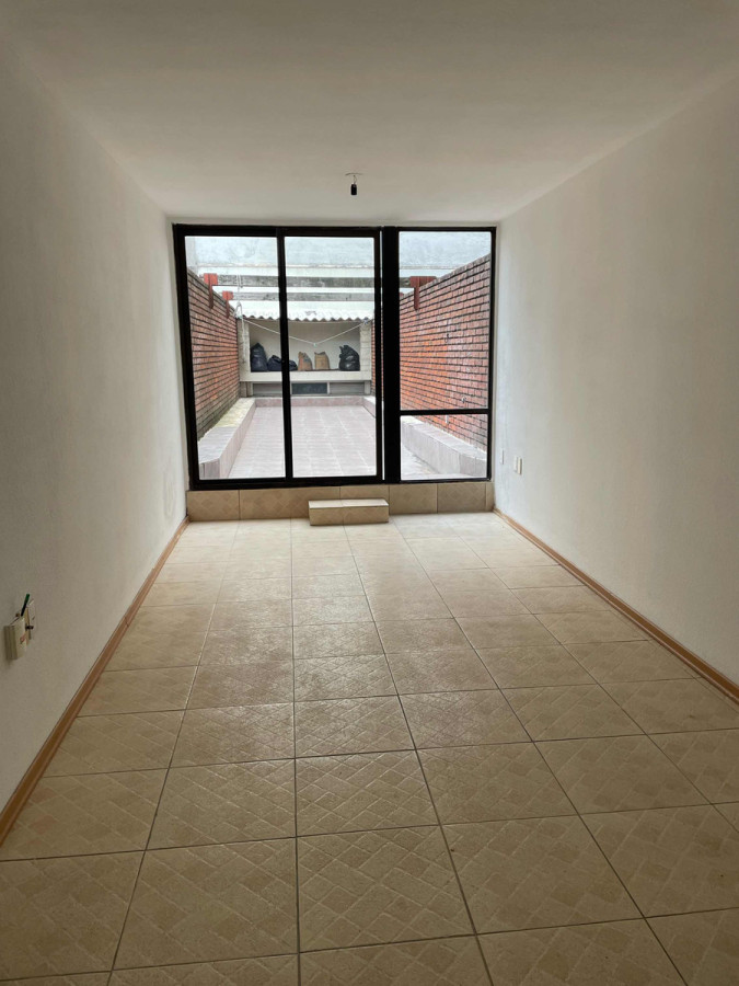 Alquiler De Monoambiente Con Gran Terraza En Tres Cruces