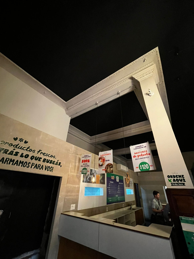 Alquiler De Local Comercial 140m2 Sin Gastos En Ciudad Vieja · Foto 7