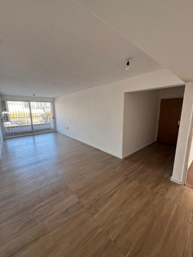 Alquiler de apartamento 4 dormitorios en Buceo