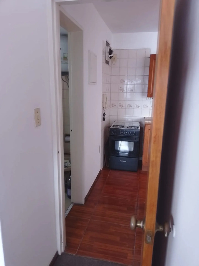 Alquiler Apartamento Amueblado 1 Dormitorio Luminoso Zona Cordón · Foto 2