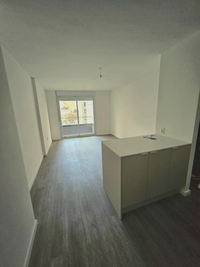 Alquiler Apartamento A Estrenar Semiequipado De 1 Dormitorio En Tres Cruces · Foto 1