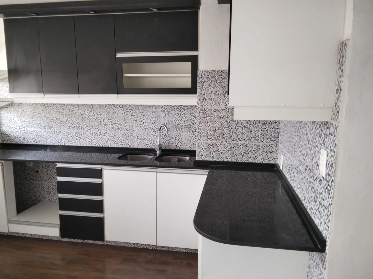 Alquiler Apartamento 2 Dormitorios Luminoso Cerca De La Rambla En Buceo · Foto 2