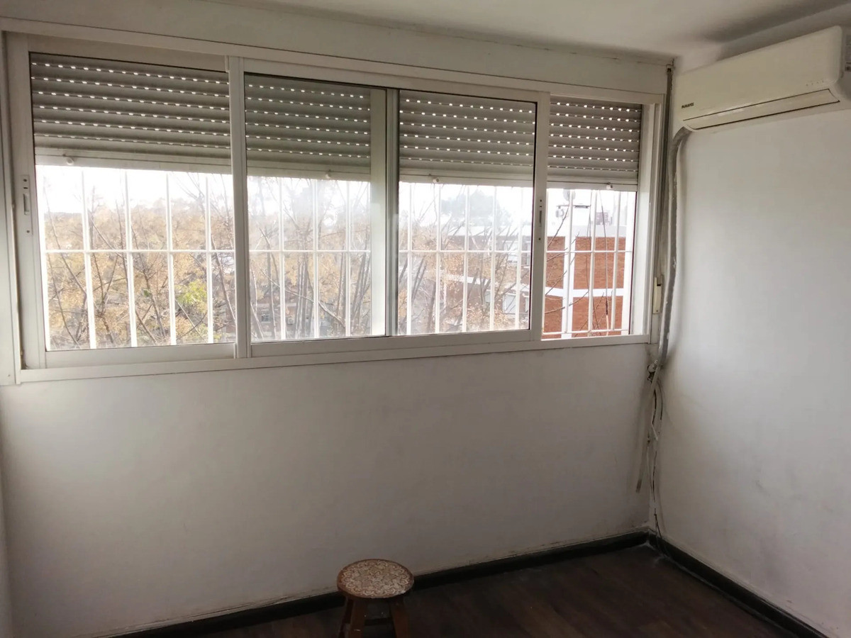 Alquiler Apartamento 2 Dormitorios Luminoso Cerca De La Rambla En Buceo