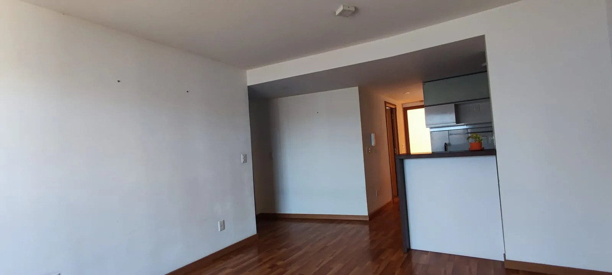 Alquiler Apartamento 2 Dormitorios Excelente Estado En Cordón · Foto 3