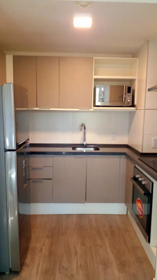 Alquiler Apartamento De 1 Dormitorio Amoblado Y Equipado Edificio Moderno Con Seguridad En Centro · Photo 7