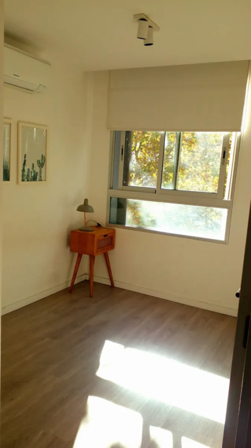 Alquiler Apartamento 1 Dormitorio Amueblado Edificio Moderno En Centro · Foto 2
