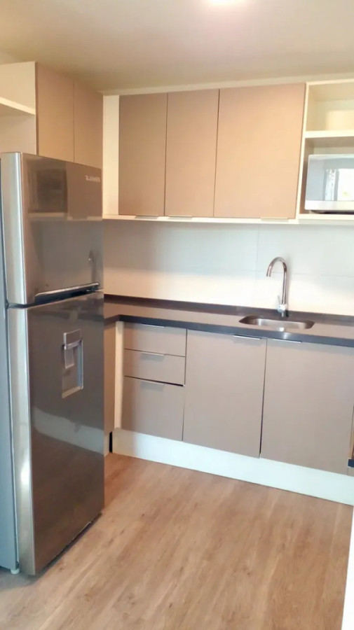 Alquiler Apartamento 1 Dormitorio Amueblado Edificio Moderno En Centro · Foto 6