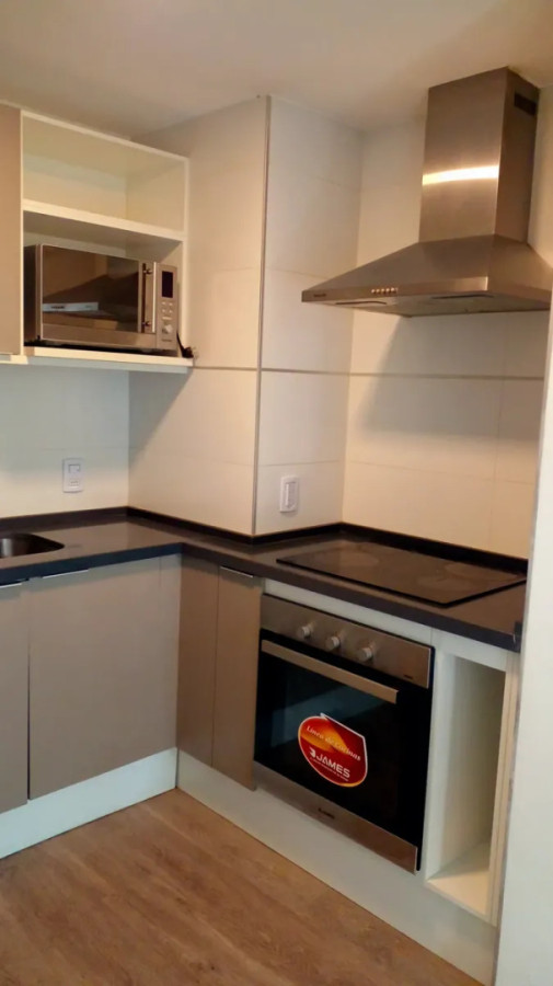 Alquiler Apartamento 1 Dormitorio Amueblado Edificio Moderno En Centro · Foto 8