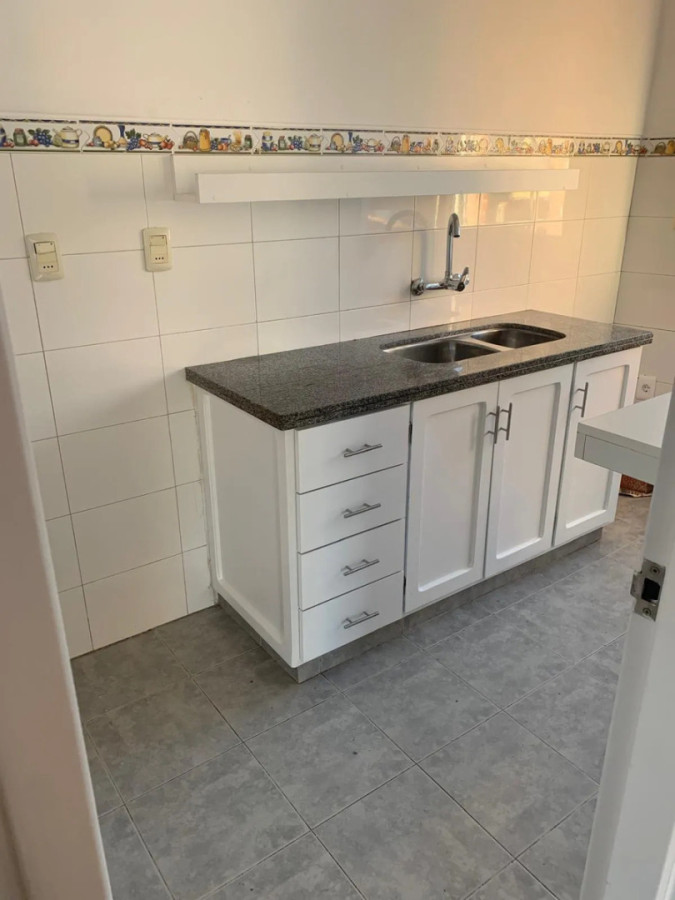 Alquiler Apartamento De 1 Dormitorio Balcón Al Frente Muy Luminoso Excelente Estado En Cordón · Foto 7