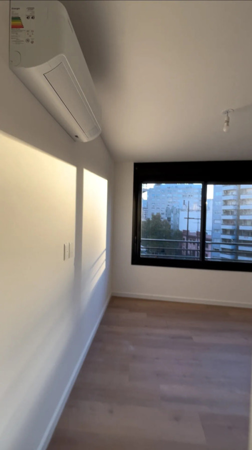 Alquiler Apartamento A Estrenar Semiequipado De 1 Dormitorio Al Frente Muy Luminoso En Tres Cruces · Foto 7