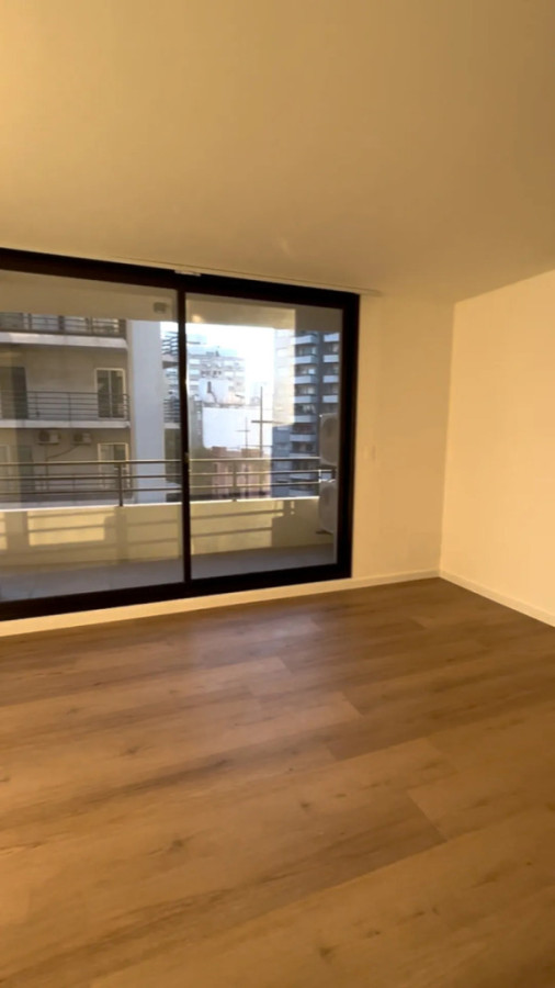 Alquiler Apartamento A Estrenar Semiequipado De 1 Dormitorio Al Frente Muy Luminoso En Tres Cruces · Foto 2