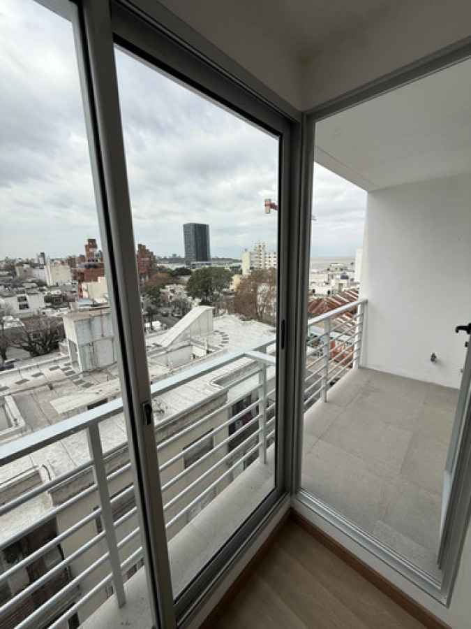 Alquiler Apartamento 1 Dormitorio A Estrenar Garage Terraza Vistas Despejadas · Foto 2