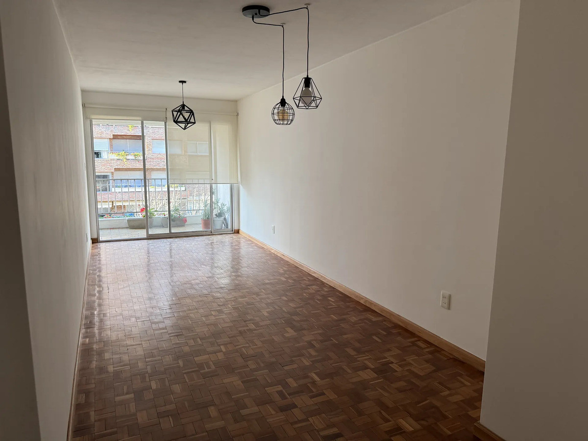 Alquiler Apartamento 1 Dormitorio Terraza A 2 Cuadras La Rambla En Pocitos · Foto 1