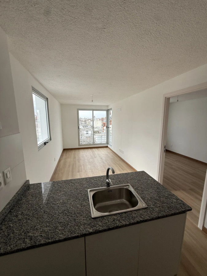 Alquiler Apartamento A Estrenar 1 Dormitorio Terraza Garaje Vistas Despejadas En Barrio Sur · Foto 1