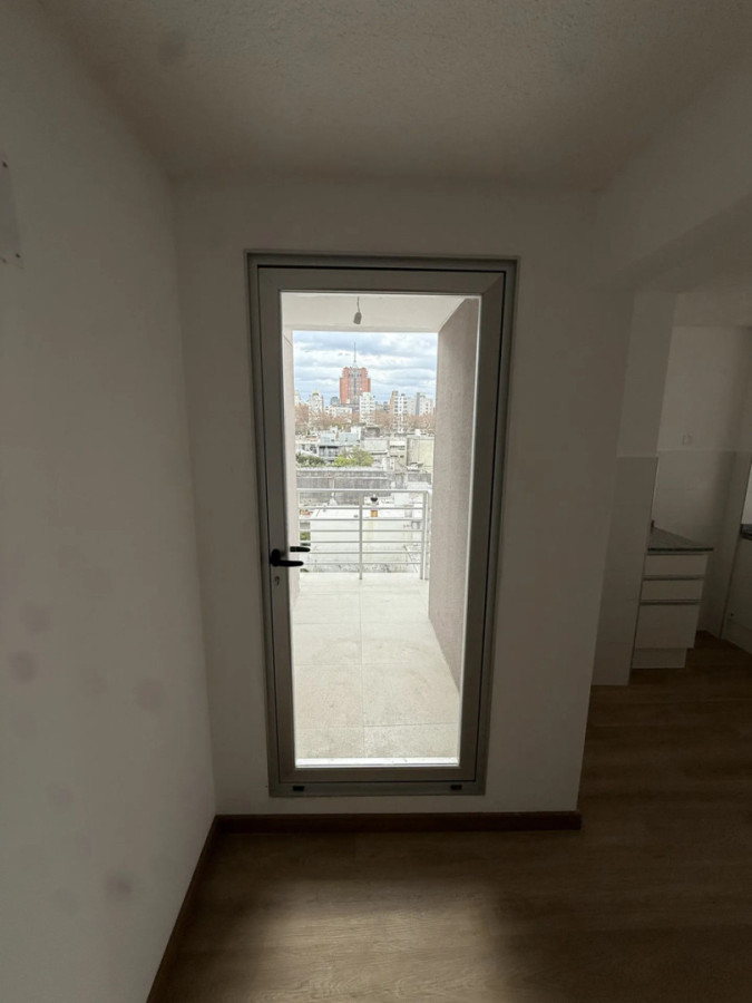 Alquiler Apartamento A Estrenar 1 Dormitorio Terraza Garaje Vistas Despejadas En Barrio Sur · Foto 10