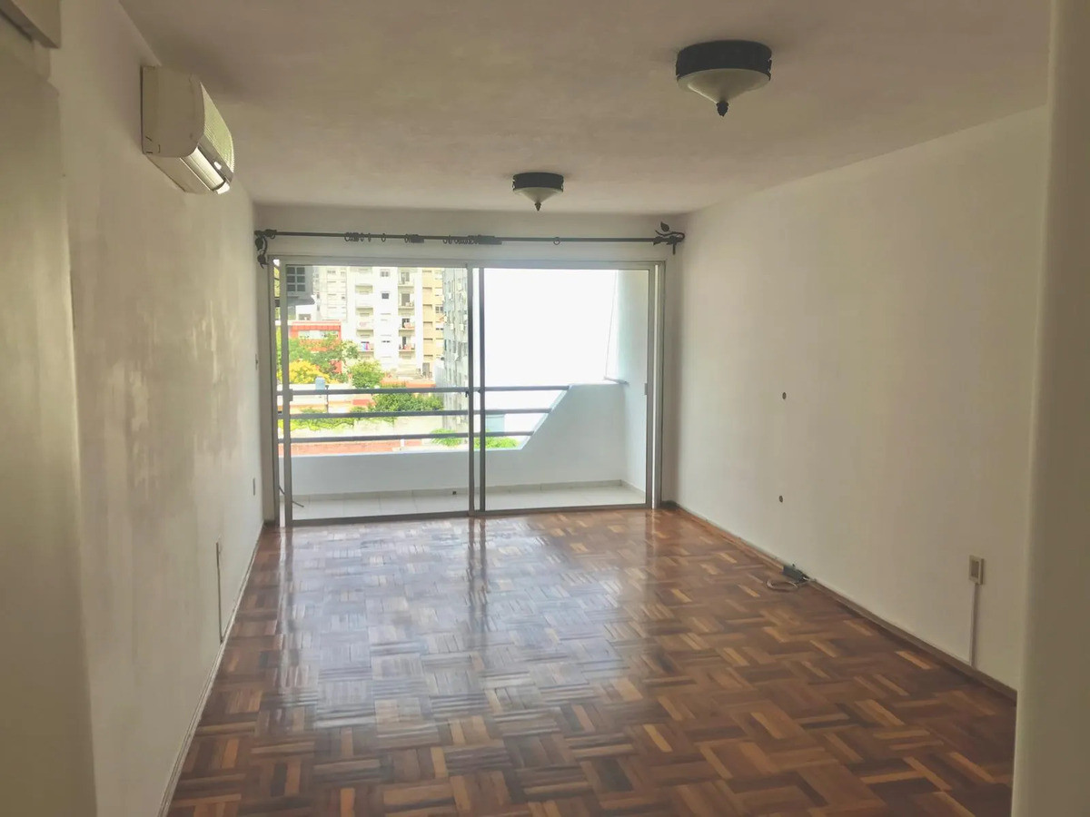 Alquiler Apartamento 1 Dormitorio Amplio Con Garaje En Pocitos · Foto 1