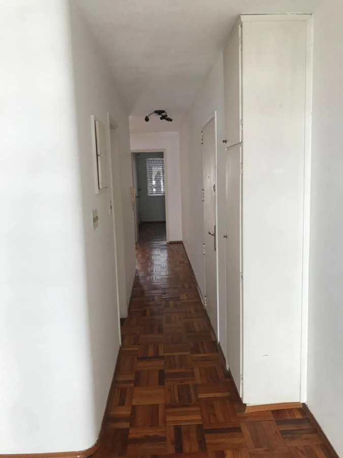 Alquiler Apartamento 1 Dormitorio Amplio Con Garaje En Pocitos · Foto 8