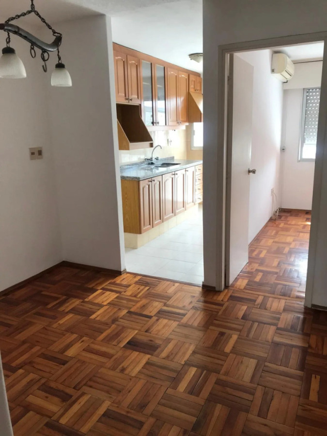 Alquiler Apartamento 1 Dormitorio Amplio Con Garaje En Pocitos · Foto 2