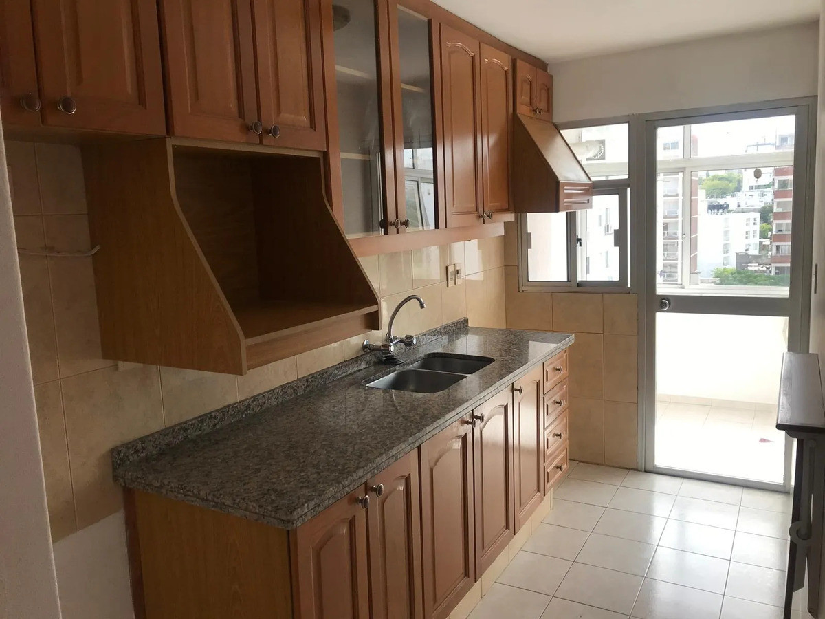 Alquiler Apartamento 1 Dormitorio Amplio Con Garaje En Pocitos · Foto 6
