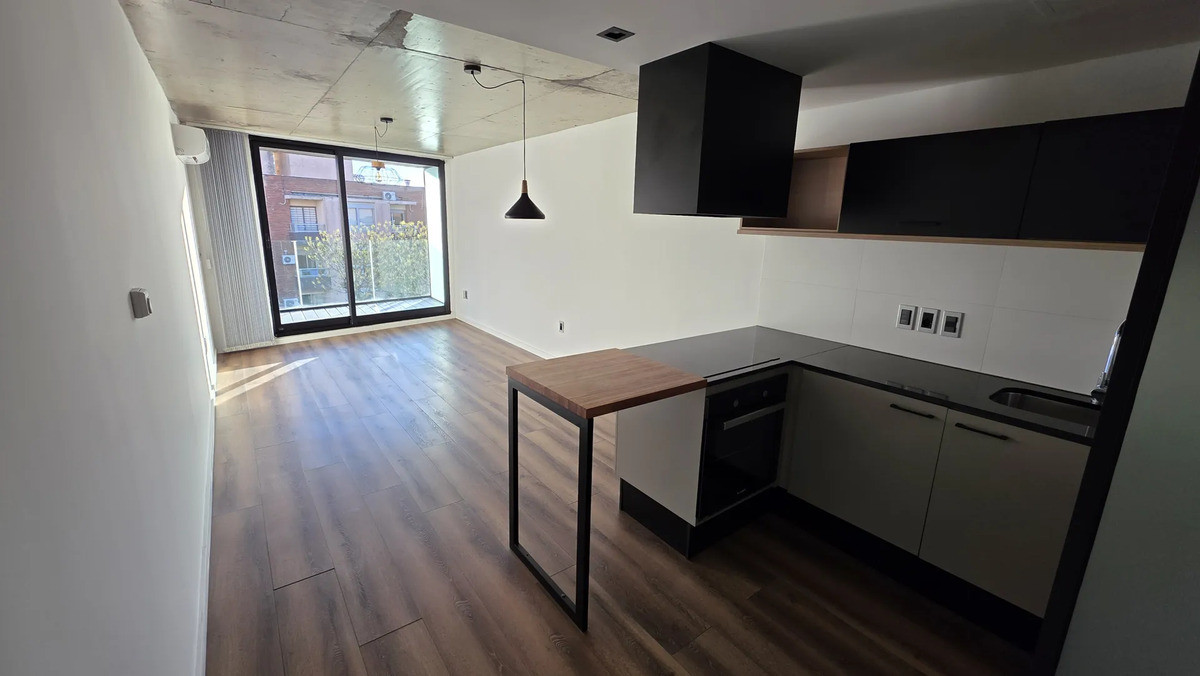 Alquiler Apartamento De 1 Dormitorio Balcón Al Frente Muy Luminoso Garaje En Pocitos Nuevo · Foto 1