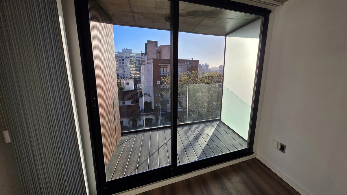 Alquiler Apartamento De 1 Dormitorio Balcón Al Frente Muy Luminoso Garaje En Pocitos Nuevo · Foto 4