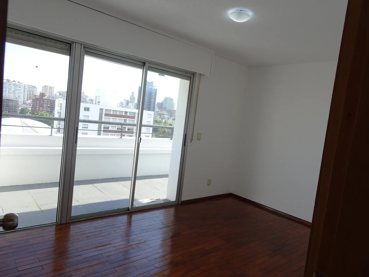 Alquiler Apartamento De 1 Dormitorio Muy Luminoso Con Vista A La Bahía En Aguada · Foto 1