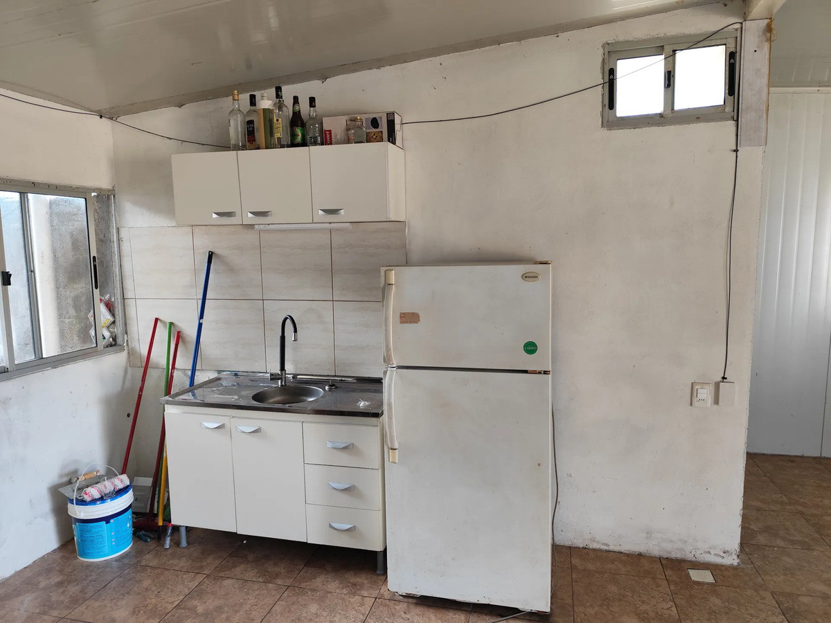 Alquiler De Monoambiente Amplio Y Luminoso A 2 Cuadras De Agraciada Y Bulevar Artigas · Foto 7