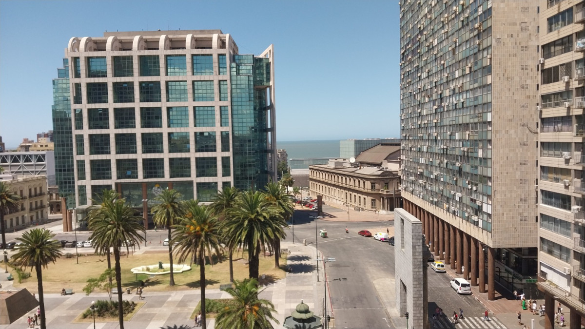 Alquiler De Oficina Ambiente Dividido Excelente Ubicación En Centro · Foto 5