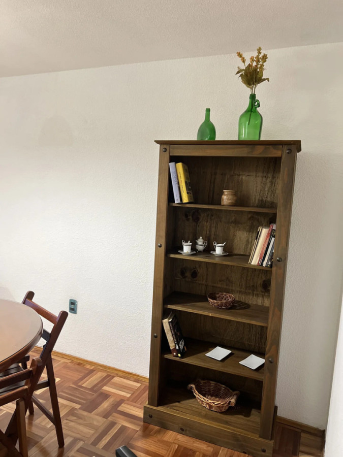 Alquiler Apartamento Semi Amoblado 3 Dormitorios 2 Baños Amplio Y Luminoso En Centro · Foto 11