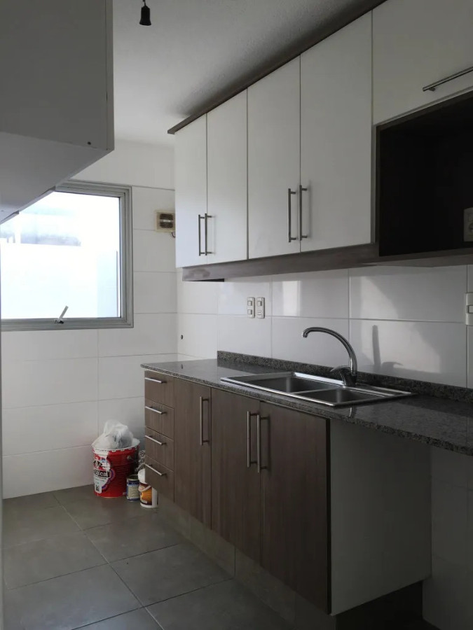 Alquiler Apartamento Nuevo 2 Dormitorios 2 Baños Con Balcón En Centro · Foto 5