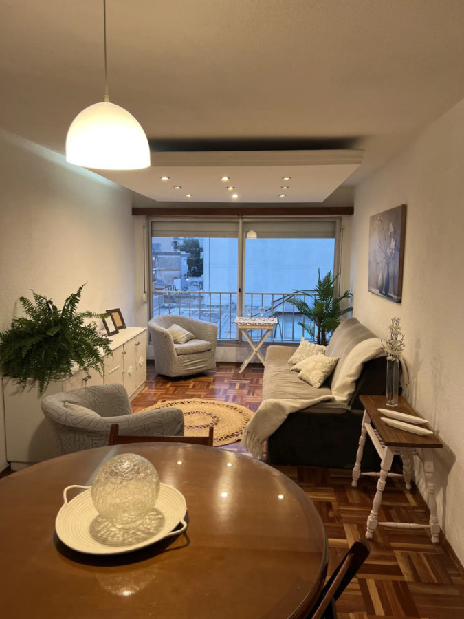 Alquiler Apartamento Semi Amueblado 3 Dormitorios 2 Baños En Cordón · Foto 1